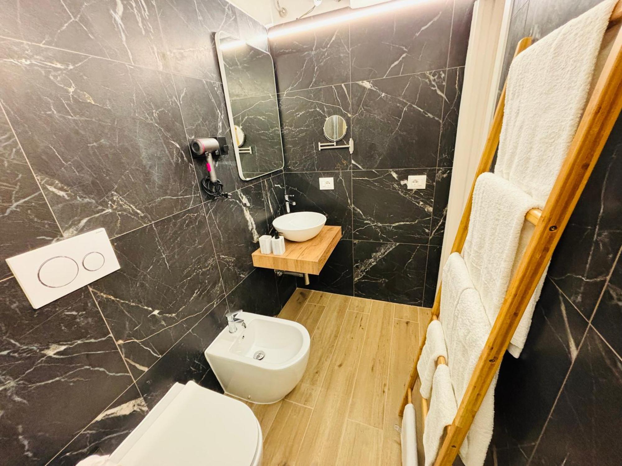 La Petite Suite Sanremo Eksteriør billede